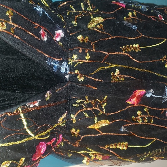 MOD Floral Embroidery mesh overlay Tie strap cami Summer Dress - Picture 6 of 10